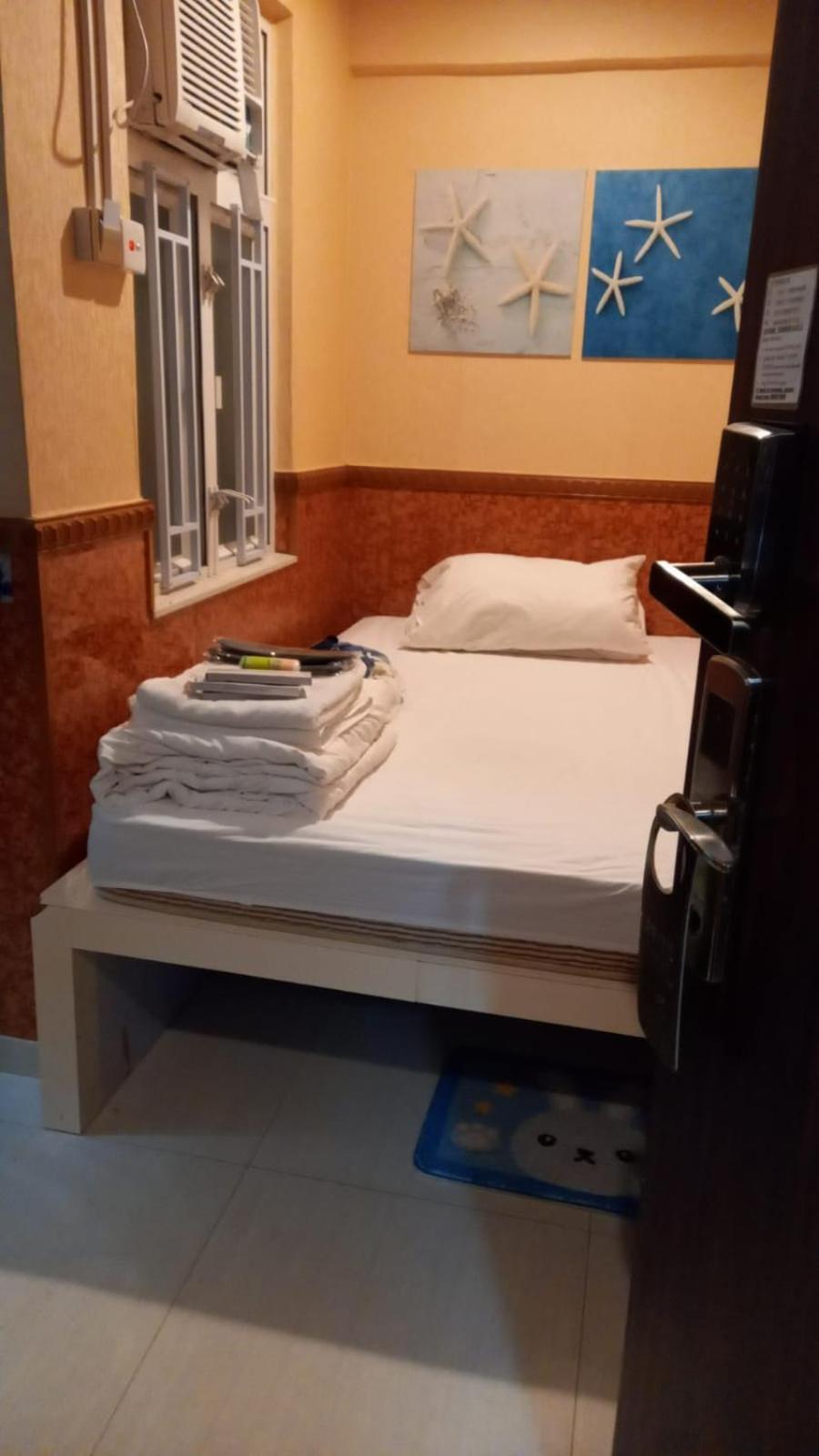 New Garden Hostel Гонконг Экстерьер фото